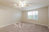 Click to view - 007-photo-main-bedroom-12273607.jpg