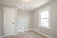 Click to view - 008-photo-main-bedroom-10812626.jpg