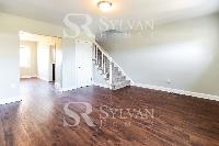 Click to view - 002-photo-living-room-12139049.jpg