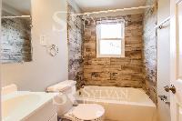 Click to view - 007-photo-main-bathroom-12139041.jpg