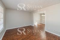 Click to view - 003-photo-living-room-10259319.jpg