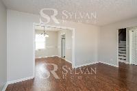 Click to view - 004-photo-living-room-10259320.jpg