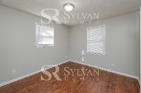 Click to view - 011-photo-bedroom-10259313.jpg