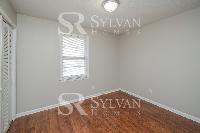 Click to view - 012-photo-bedroom-10259326.jpg