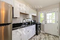 Click to view - 004-photo-kitchen-11106659.jpg