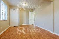 Click to view - 009-photo-main-bedroom-12350943.jpg