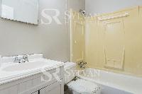 Click to view - 010-photo-main-bathroom-12350944.jpg