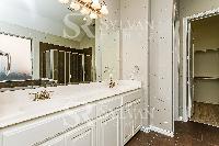 Click to view - 010-photo-main-bathroom-12238429.jpg