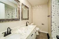 Click to view - 012-photo-bathroom-11268511.jpg