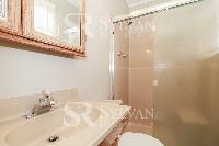 Click to view - 009-photo-main-bathroom-11929421.jpg