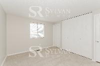 Click to view - 008-photo-main-bedroom-10821394.jpg