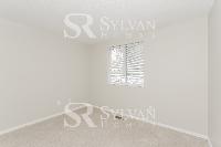 Click to view - 012-photo-bedroom-10821396.jpg