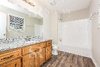 Click to view - 009-photo-main-bathroom-11977737.jpg