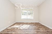 Click to view - 010-photo-bedroom-11977732.jpg