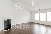 Click to view - 004-photo-living-room-11728927.jpg