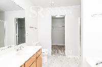 Click to view - 009-photo-main-bathroom-11728917.jpg