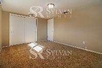 Click to view - 007-photo-main-bedroom-13576978.jpg