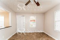 Click to view - 001-photo-living-room-10236560.jpg