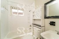 Click to view - 012-photo-bathroom-12758992.jpg