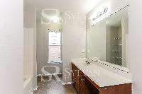 Click to view - 009-photo-main-bathroom-11883813.jpg