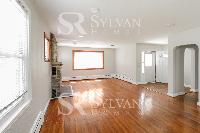 Click to view - 003-photo-living-room-10896549.jpg