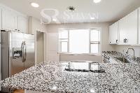 Click to view - 005-photo-kitchen-10896550.jpg