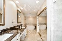 Click to view - 009-photo-main-bathroom-11832815.jpg