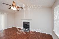 Click to view - 001-photo-living-room-8010996.jpg