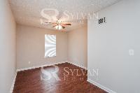 Click to view - 003-photo-dining-room-8010992.jpg