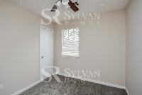 Click to view - 010-photo-bedroom-8010987.jpg