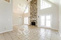 Click to view - 002-photo-living-room-11813763.jpg