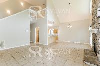 Click to view - 003-photo-living-room-11813764.jpg