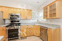 Click to view - 005-photo-kitchen-11813754.jpg