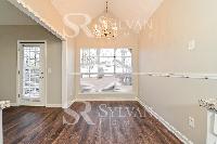 Click to view - 004-photo-breakfast-nook-10366893.jpg