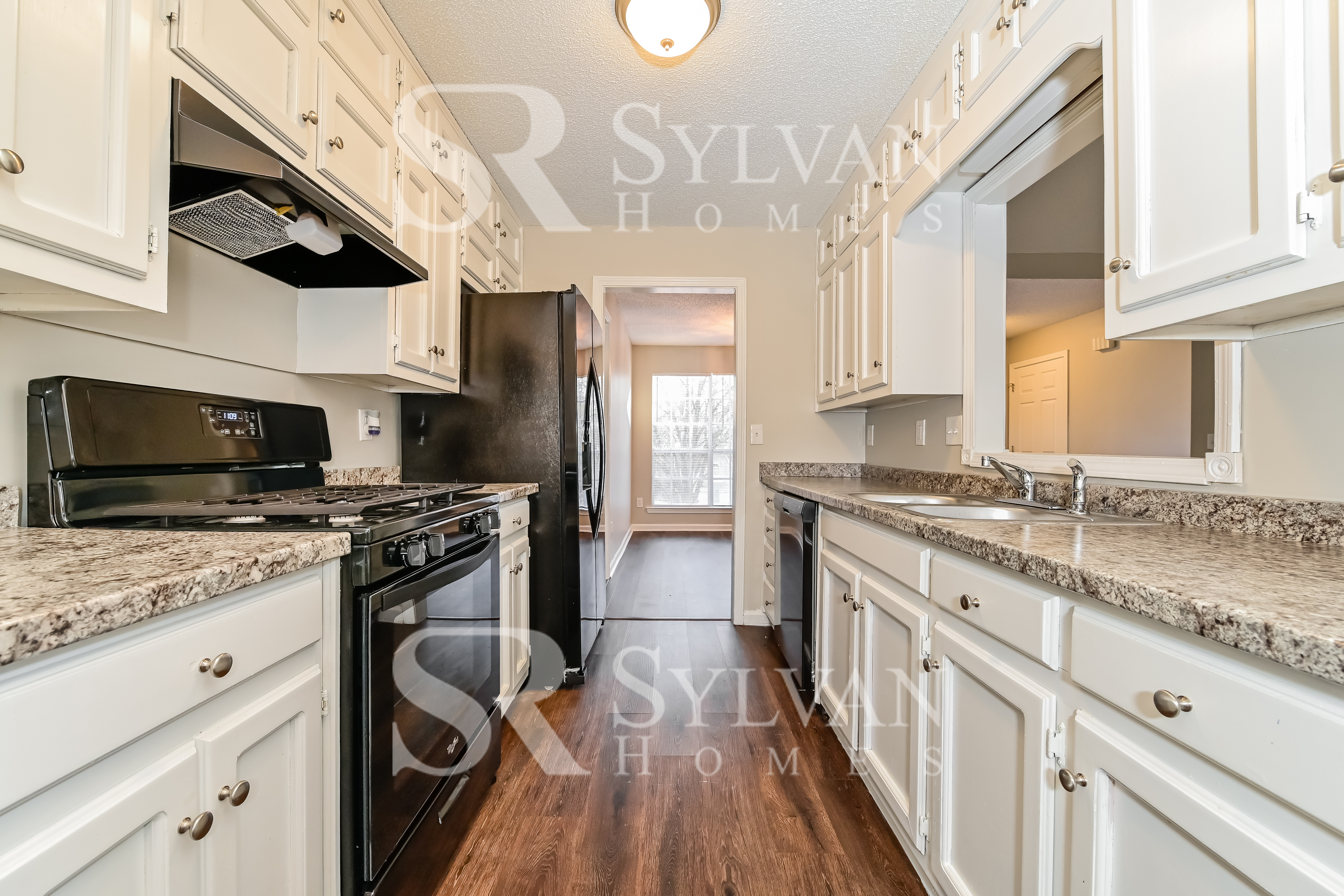 005-photo-kitchen-10366894.jpg