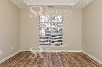 Click to view - 006-photo-main-bedroom-10366887.jpg