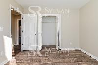 Click to view - 009-photo-bedroom-10366885.jpg