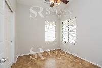 Click to view - 010-photo-bedroom-11981085.jpg