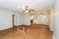 Click to view - 004-photo-living-room-11641165.jpg