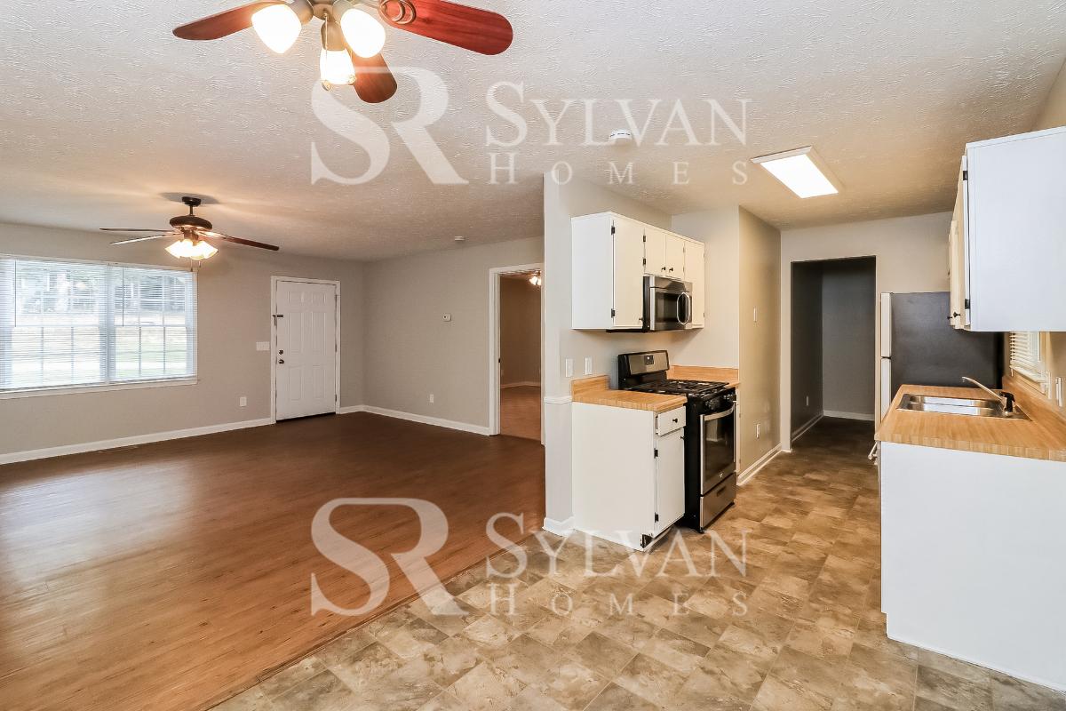 005-photo-dining-room-11641168.jpg
