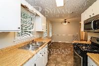 Click to view - 006-photo-kitchen-11641157.jpg