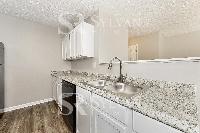 Click to view - 007-photo-kitchen-9675241.jpg