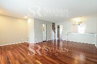 Click to view - 002-photo-living-room-11419699.jpg