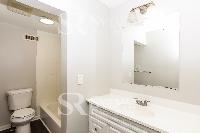 Click to view - 010-photo-main-bathroom-15006011.jpg