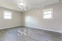 Click to view - 008-photo-main-bedroom-11394010.jpg