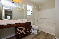 Click to view - 007-photo-main-bathroom-11703443.jpg