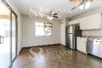 Click to view - 004-photo-kitchen-11496557.jpg