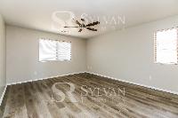 Click to view - 007-photo-main-bedroom-11496549.jpg