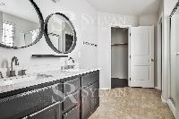 Click to view - 007-photo-main-bathroom-12275709.jpg