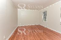 Click to view - 006-photo-bedroom-11744120.jpg